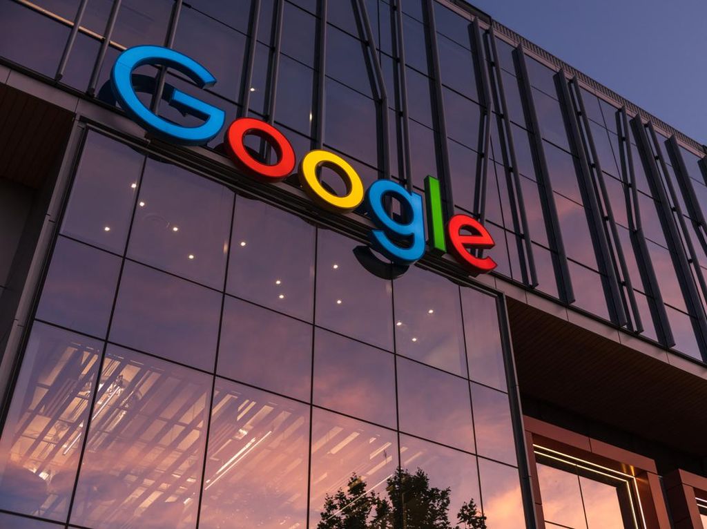 Pertama Kalinya Pangsa Pasar Pencarian Google Turun, Dikalahkan ChatGPT dan Gemini?